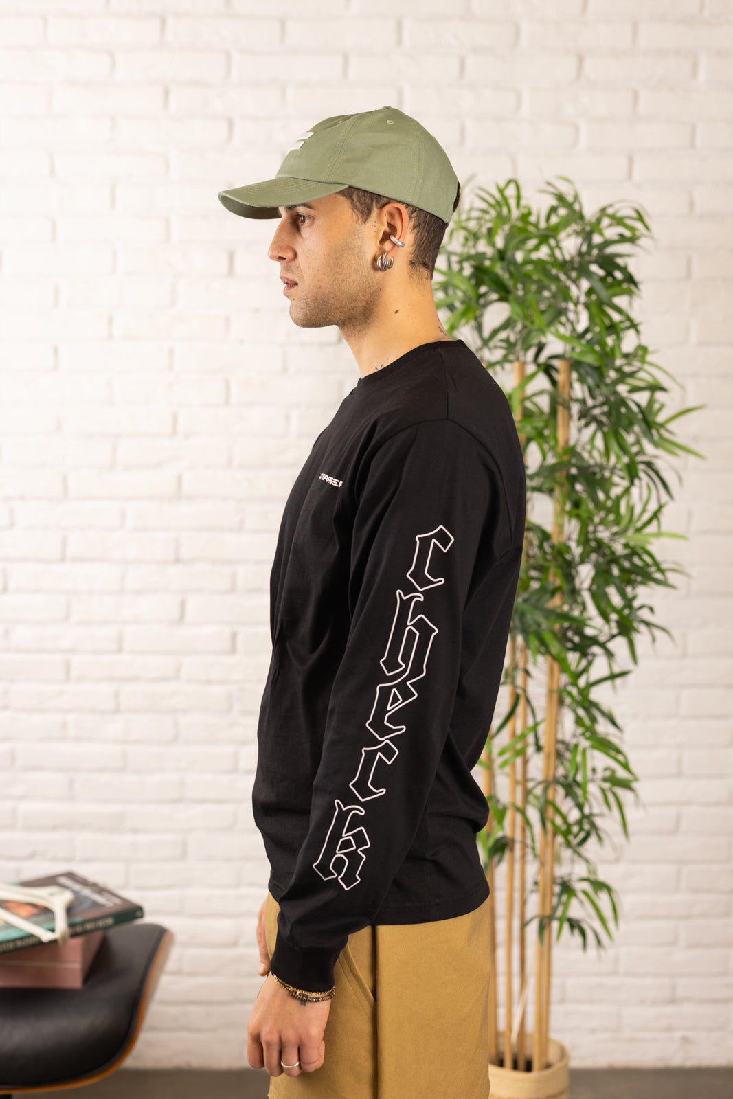 Black longsleeve sound check