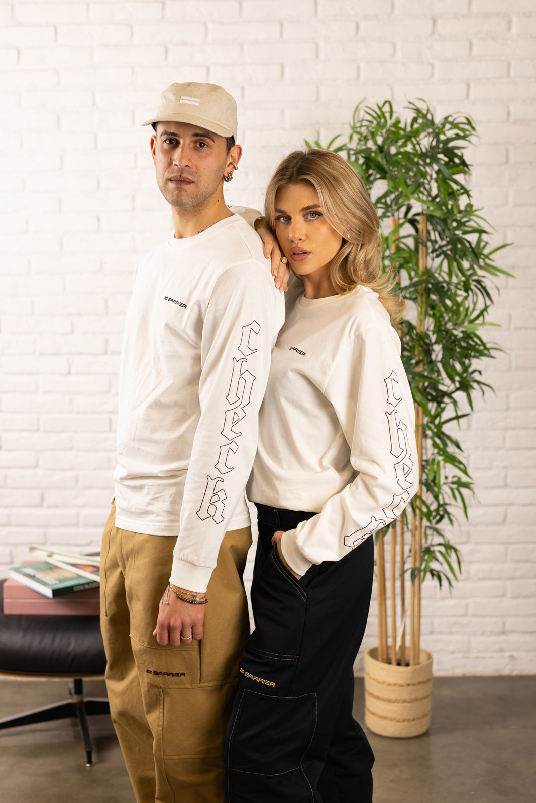 White longsleeve sound check