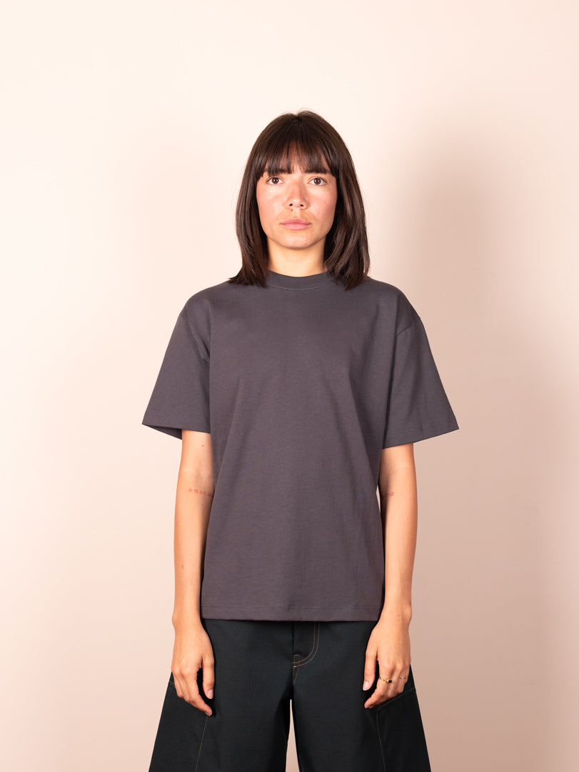 Fall in love asphalt tee