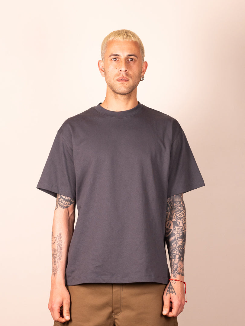 Fall in love asphalt tee