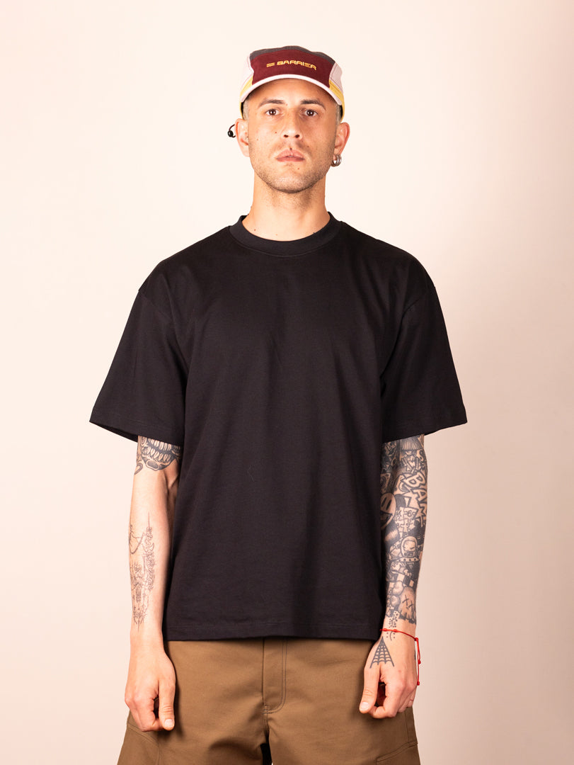 Fall in love black tee