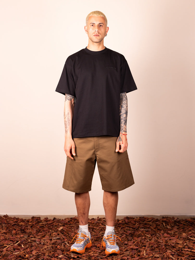 Black basic tee