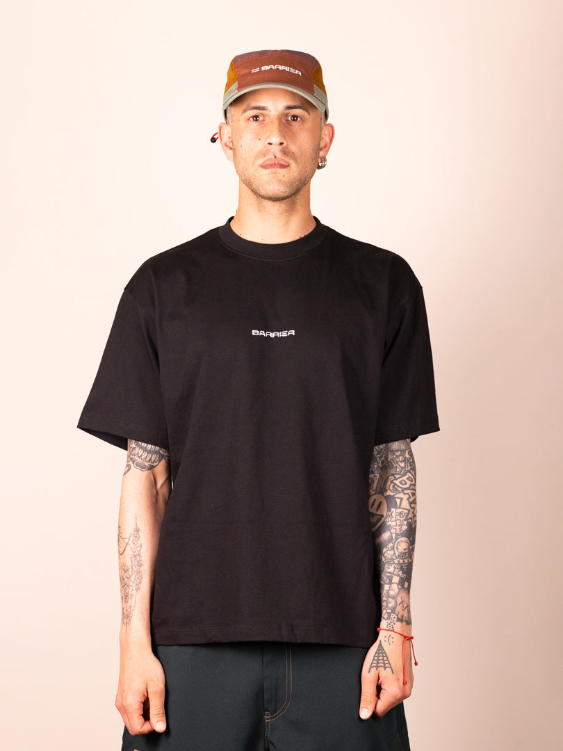 Building moment black tee