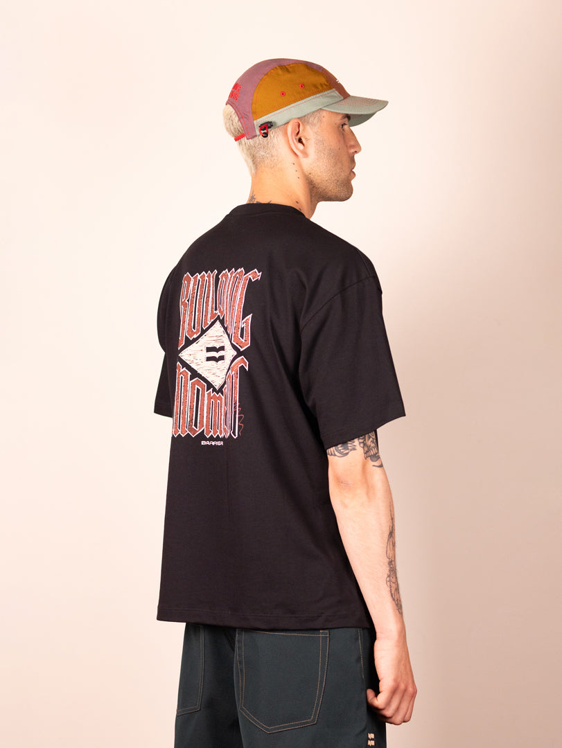 Building moment black tee