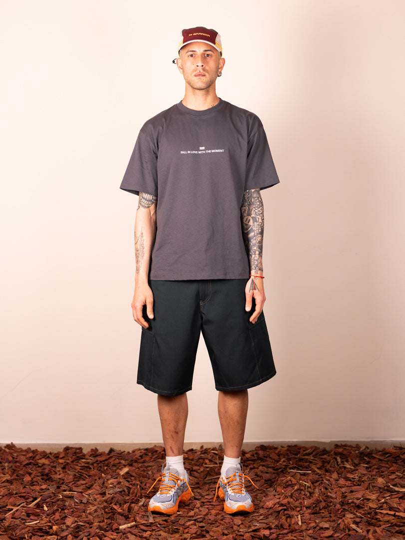 Fall in love asphalt tee